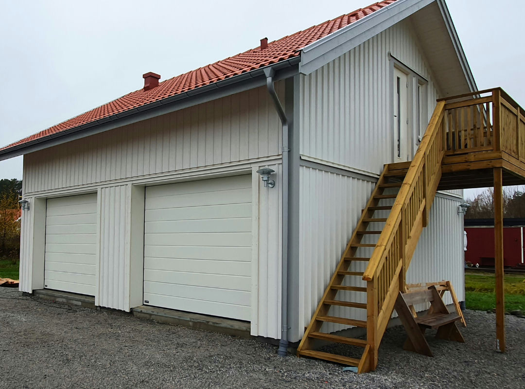 Dubbelgarage med loft